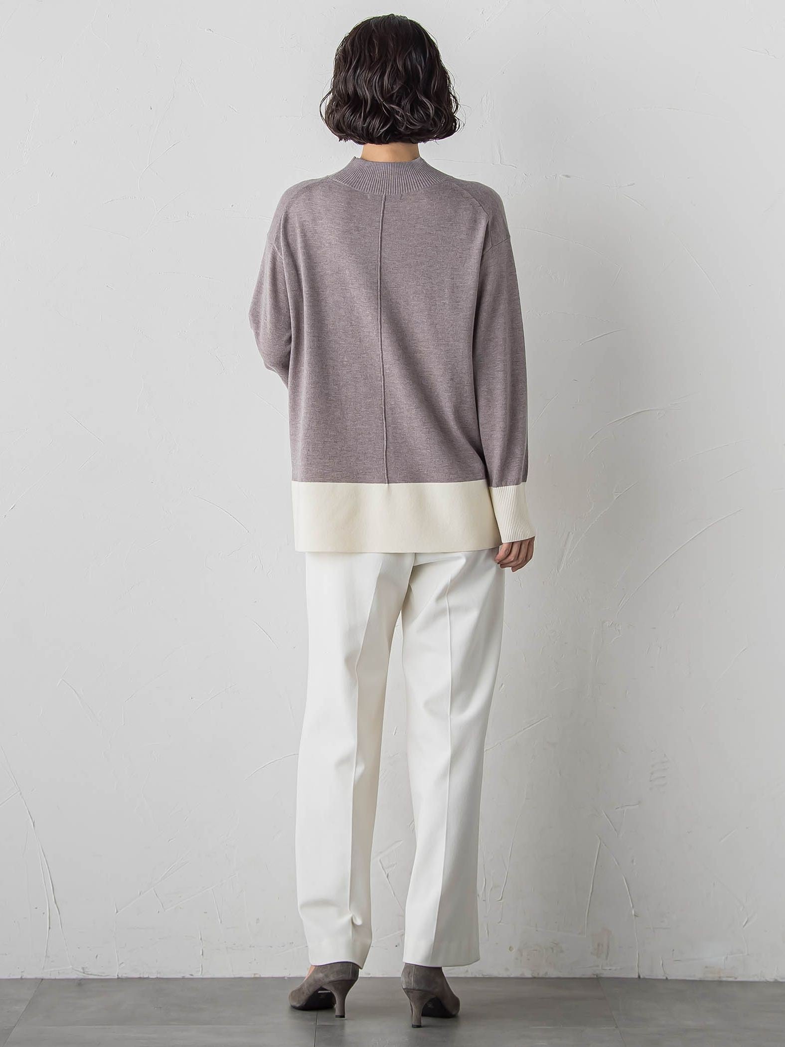 ファインウールハイネックニット