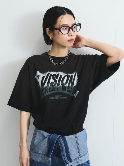 【VISION STREET WEAR】スプレープリントTシャツ≪洗濯機で洗える≫