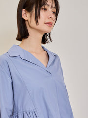 モイストブロードラッフルヘムブラウス