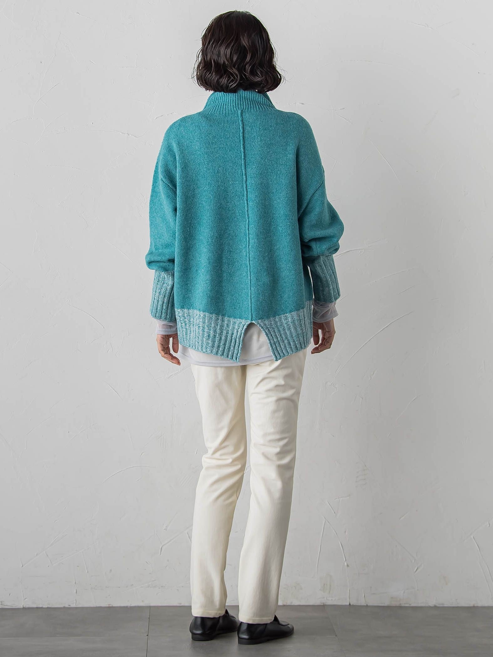 【WEB限定】”ふんわり配色の”もっちりハイネックニット