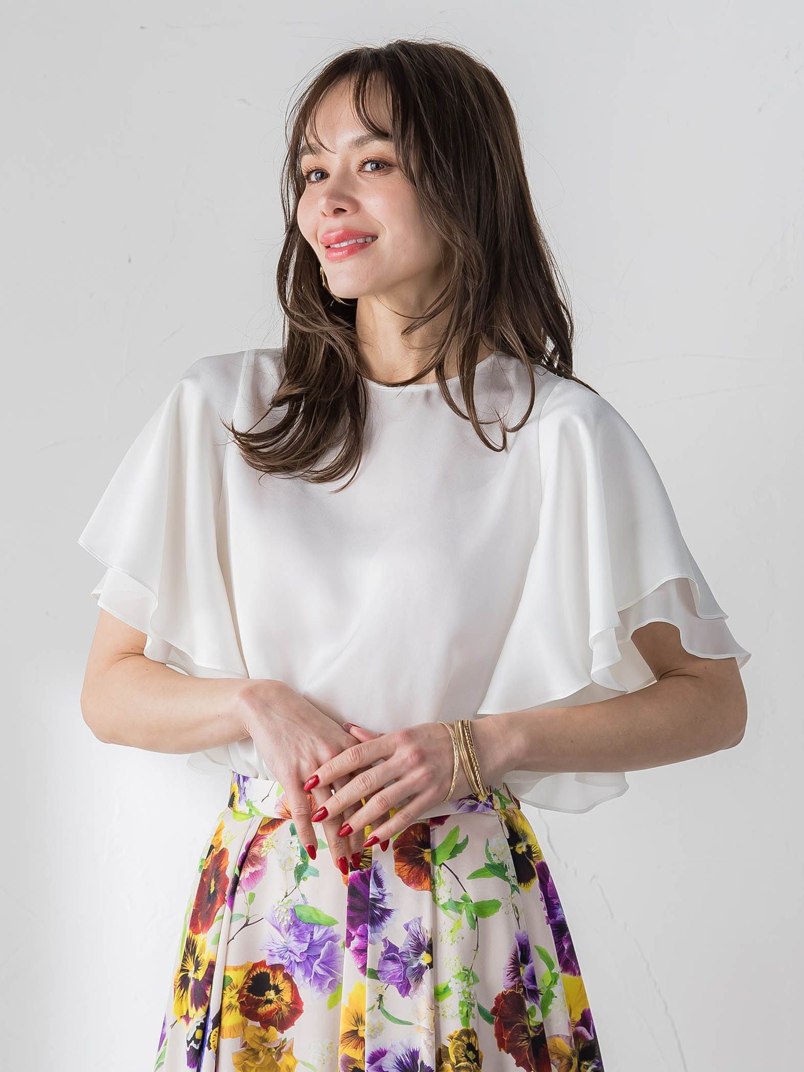 ラッフルスリーブブラウス