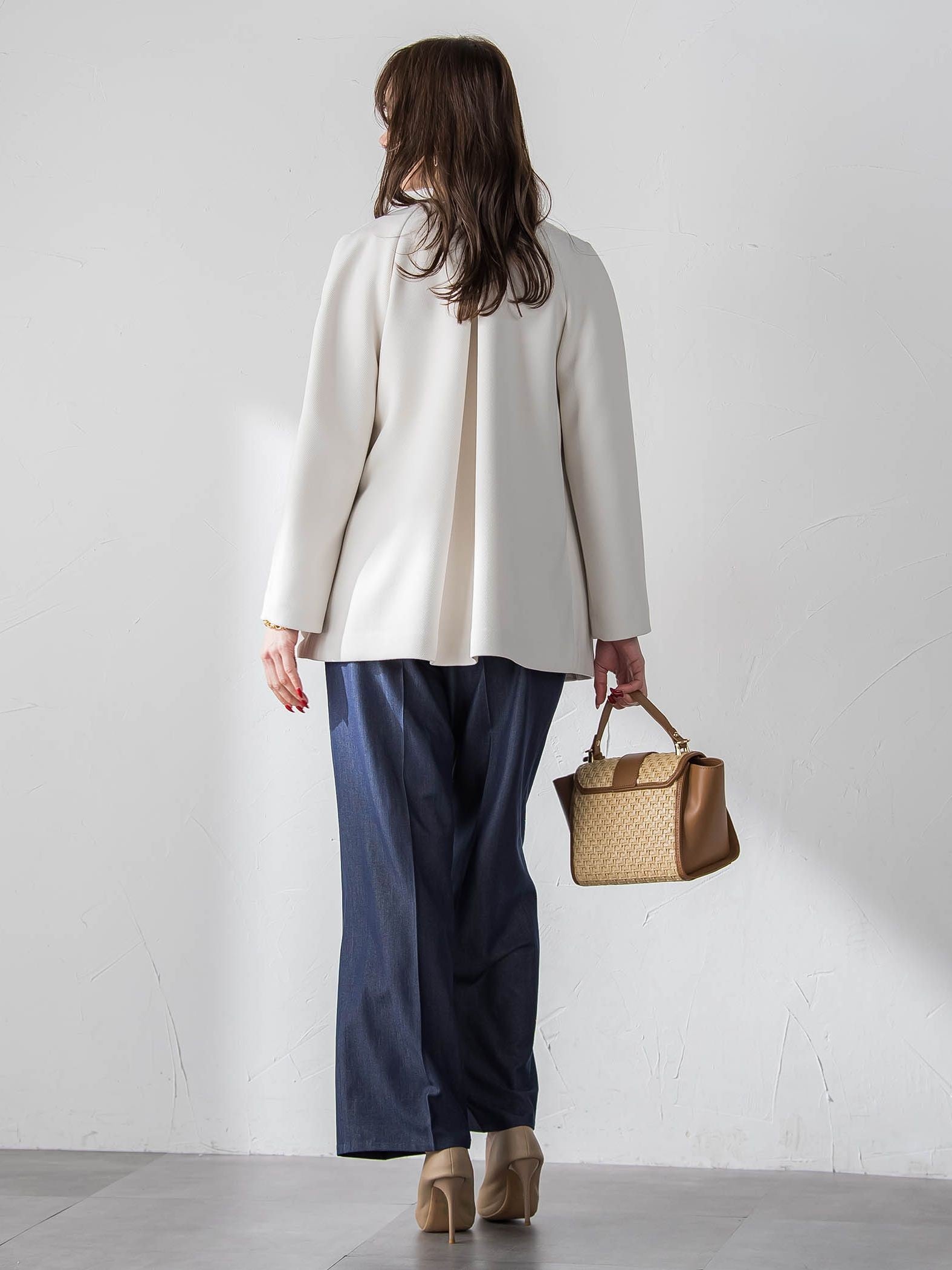 ノーカラーハーフコート