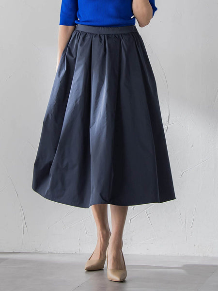 タフタフレアスカート