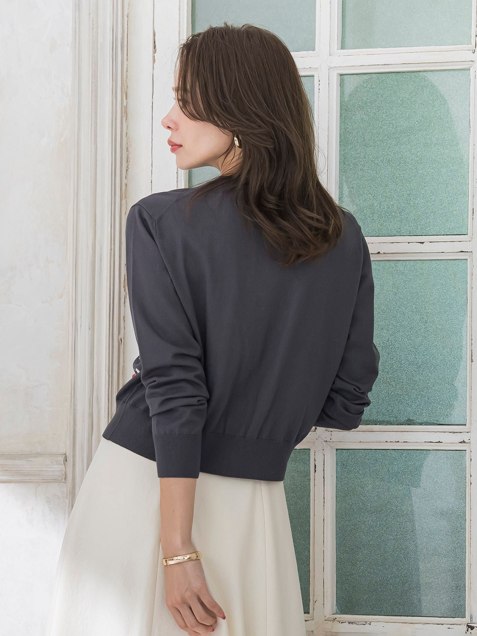 ボタニカルモチーフ刺繍カーディガン