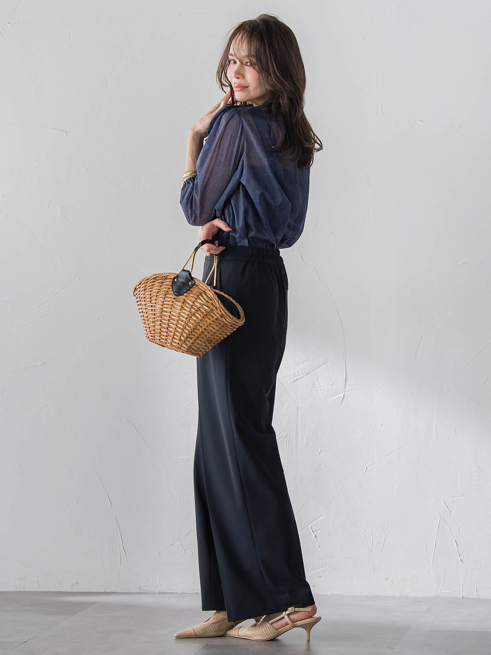 美シルエットワイドパンツ