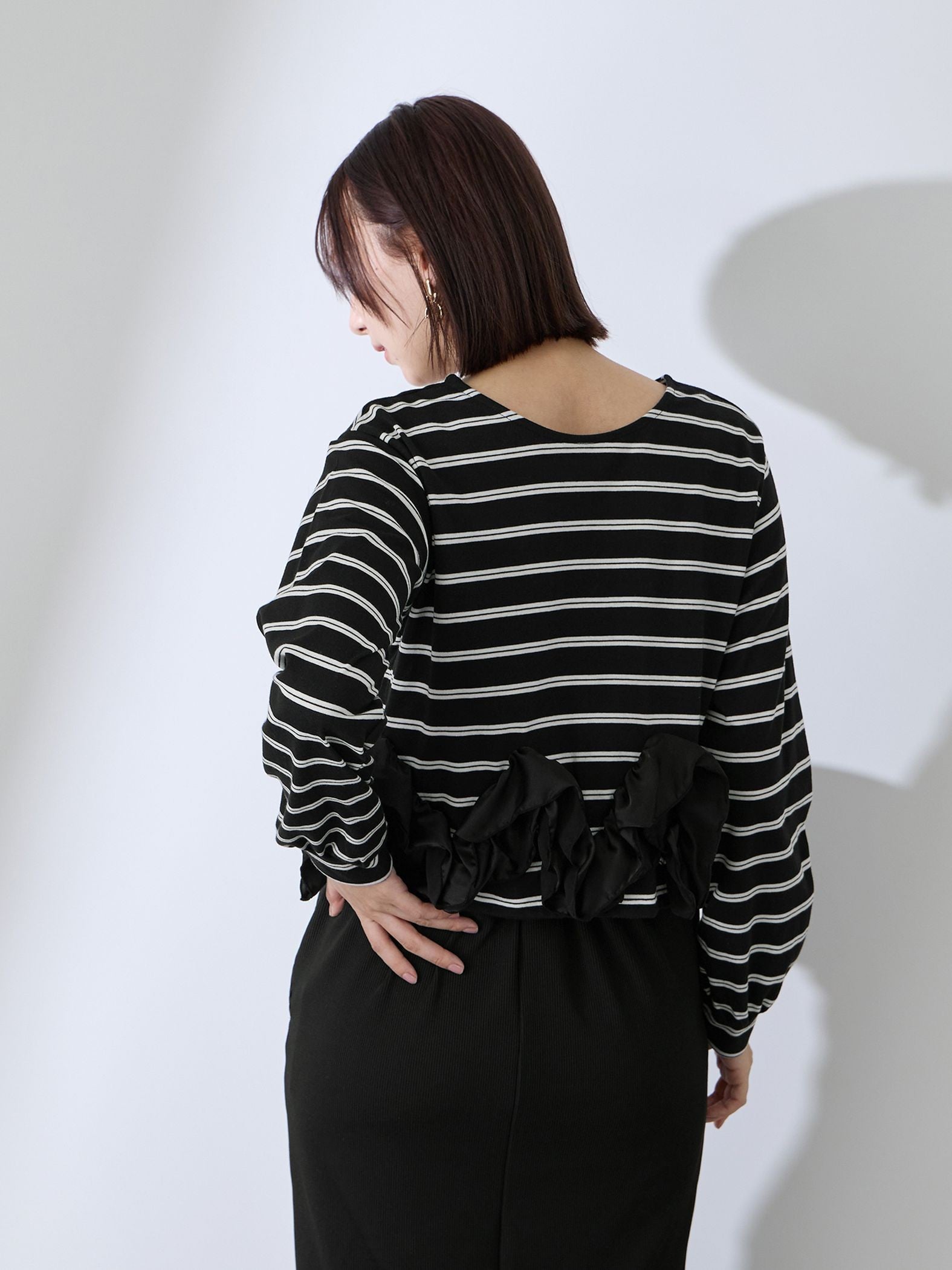 ラッフルヘムクロプトプルオーバー