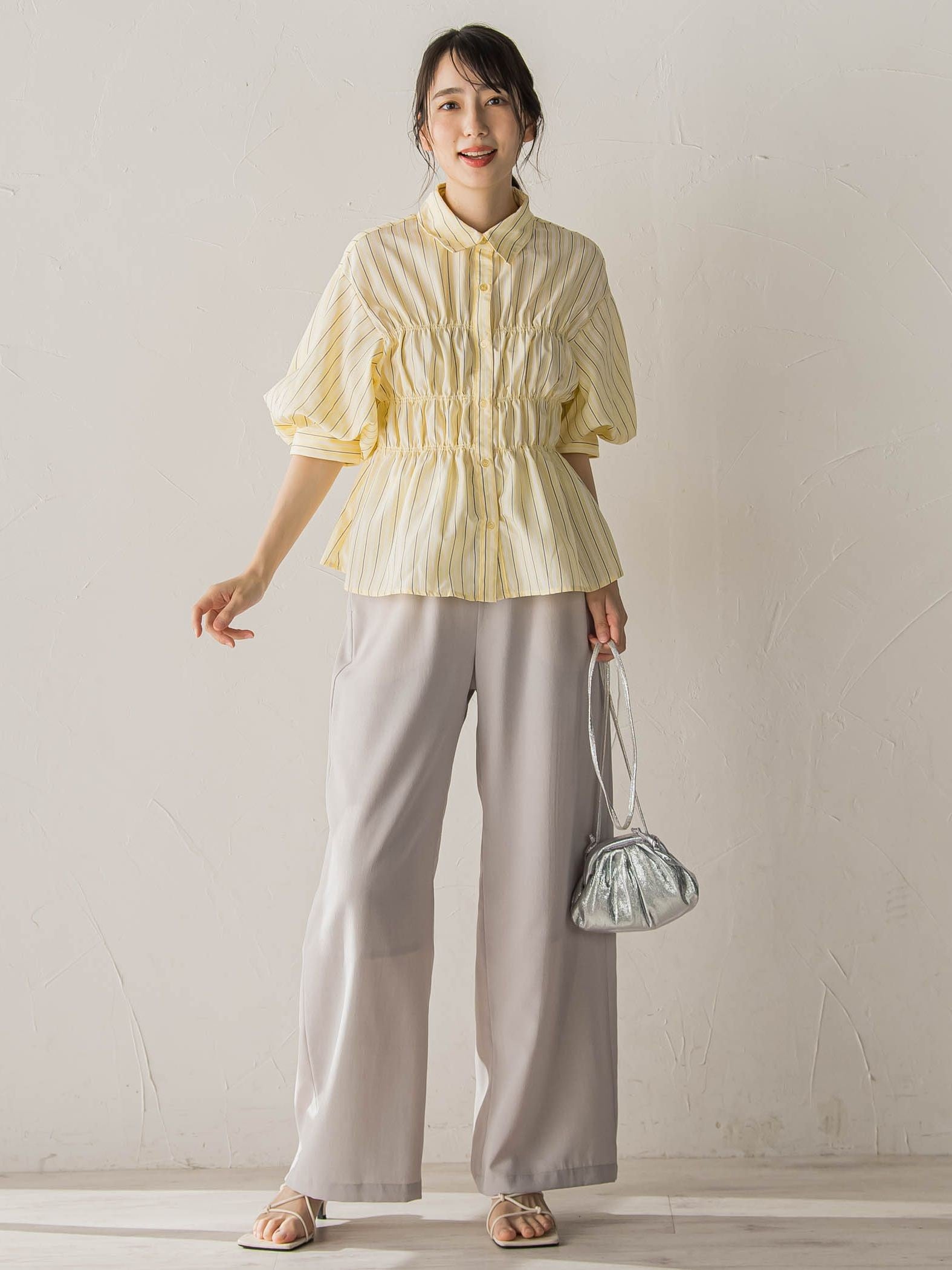 【WEB限定】シャーリングパフスリーブブラウス