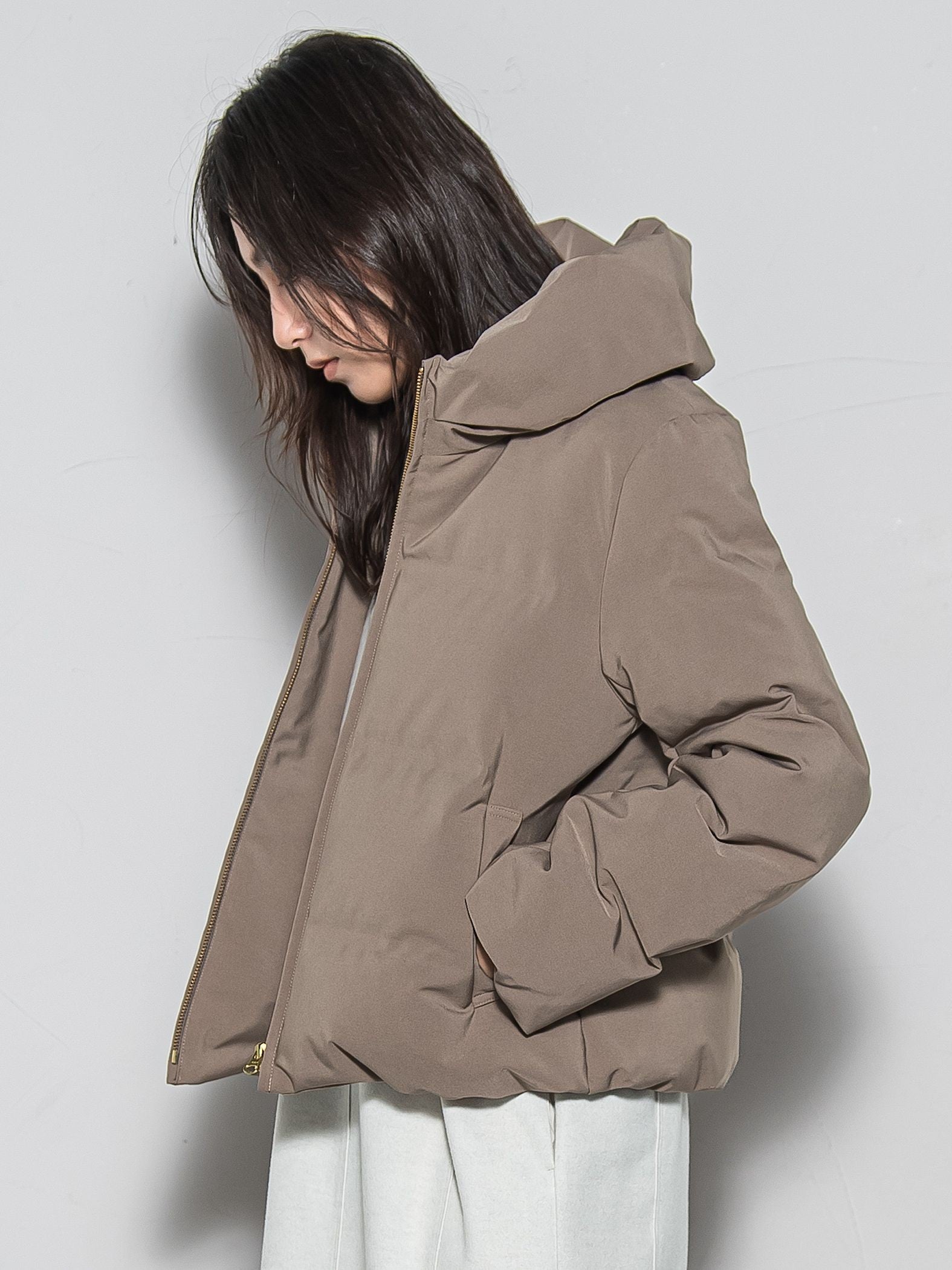 コンパクトシームレスダウンジャケット