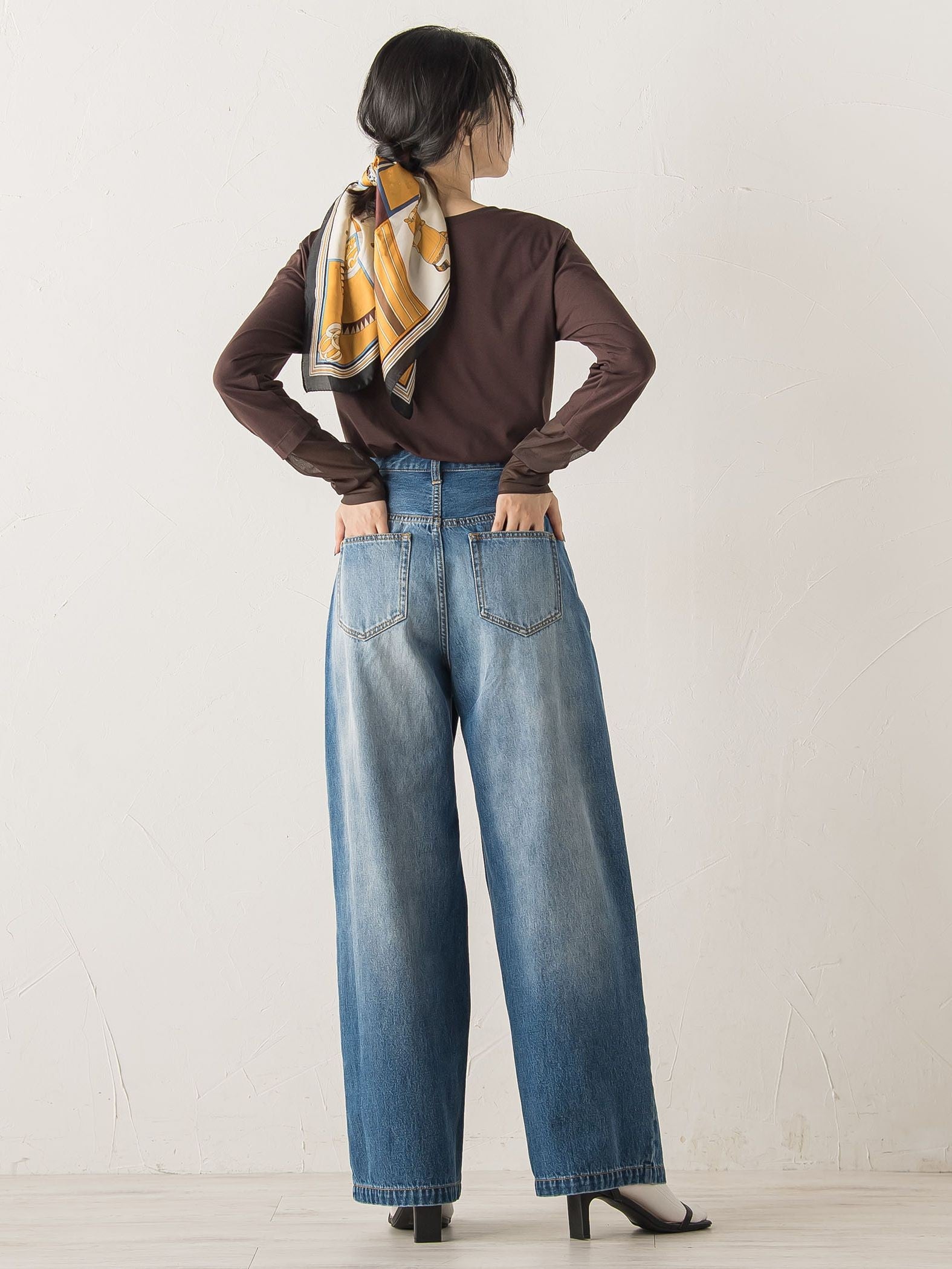 タックデニムパンツ≪洗濯機で洗える≫