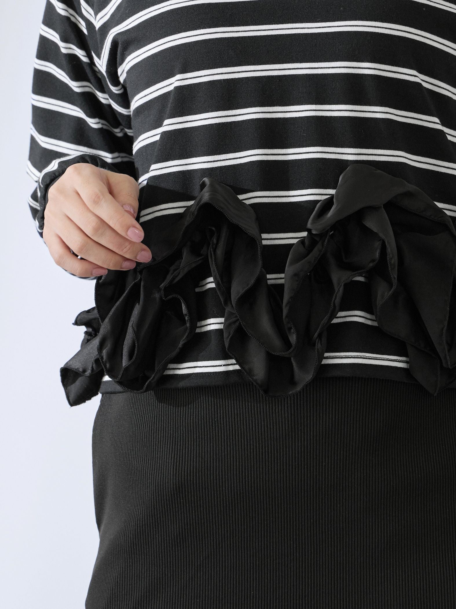 ラッフルヘムクロプトプルオーバー