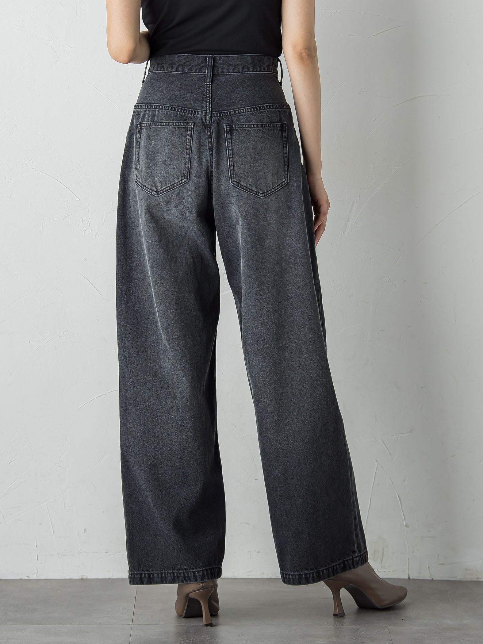 タックデニムパンツ≪洗濯機で洗える≫