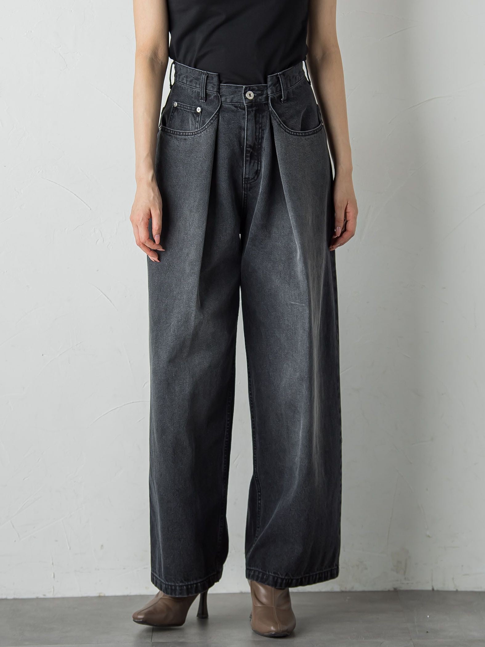 タックデニムパンツ≪洗濯機で洗える≫