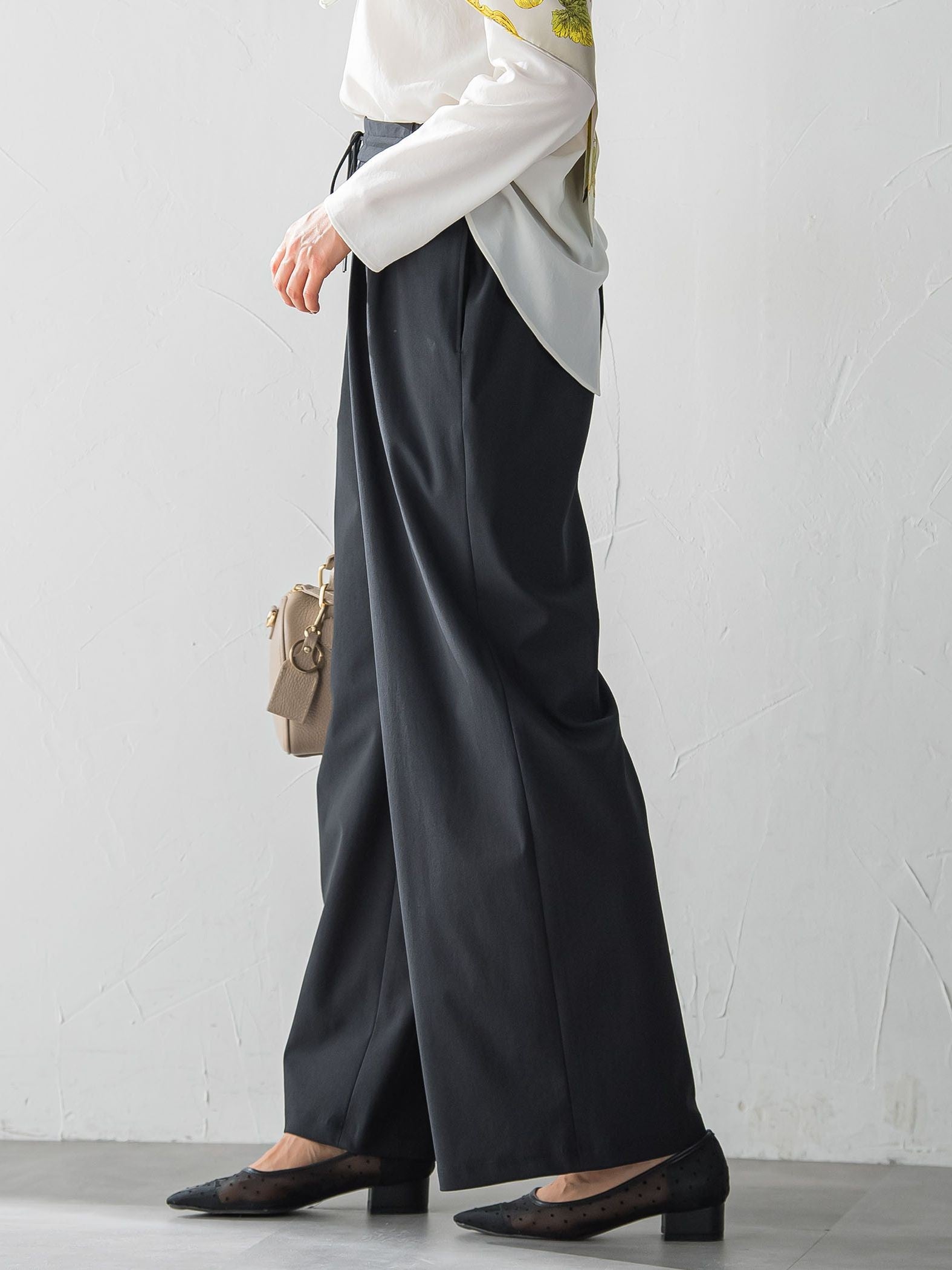 【WEB限定】Active Beautyワイドパンツ≪洗濯機で洗える≫