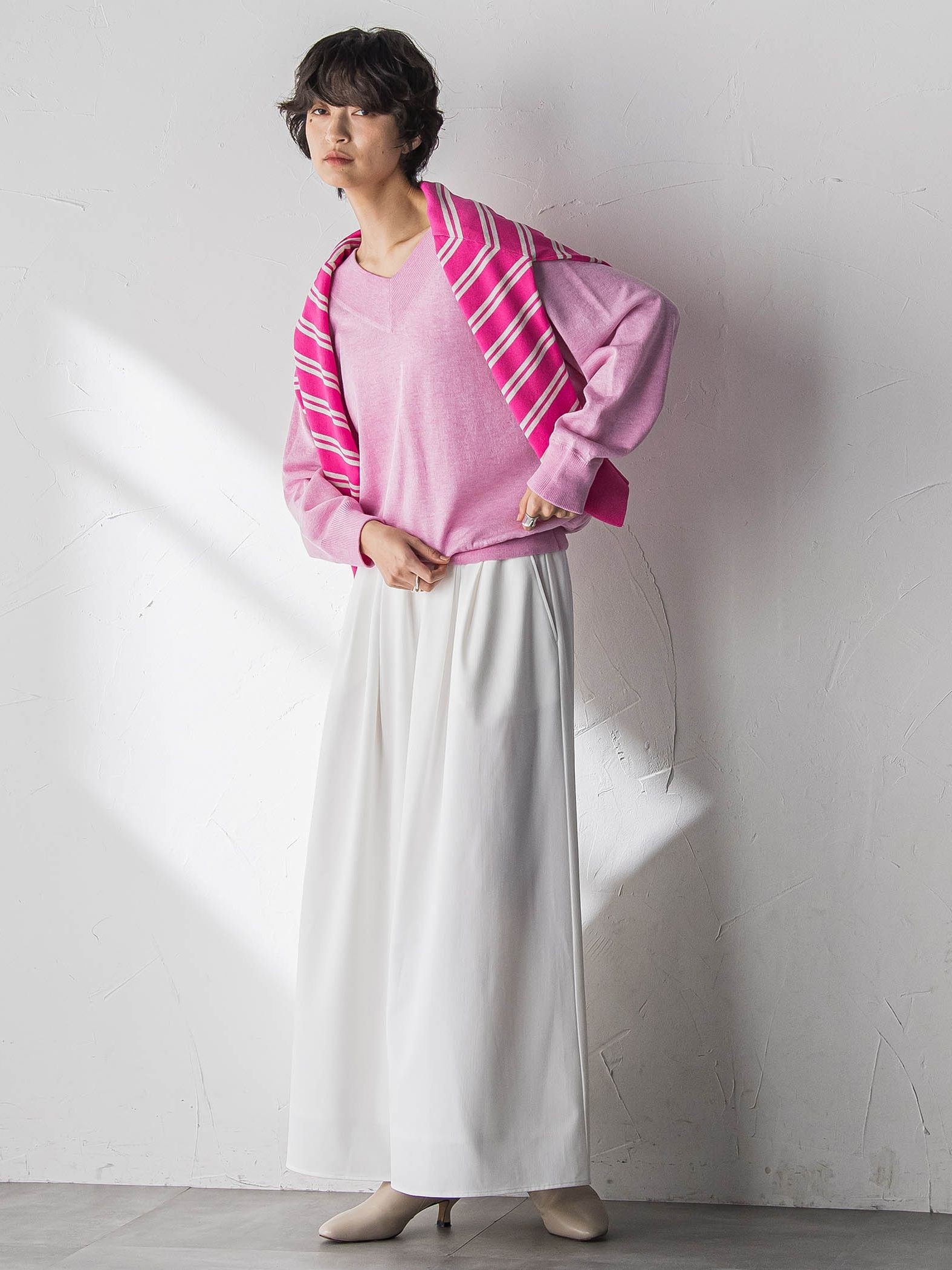 LEVITA Vネックドルマンニットプルオーバー