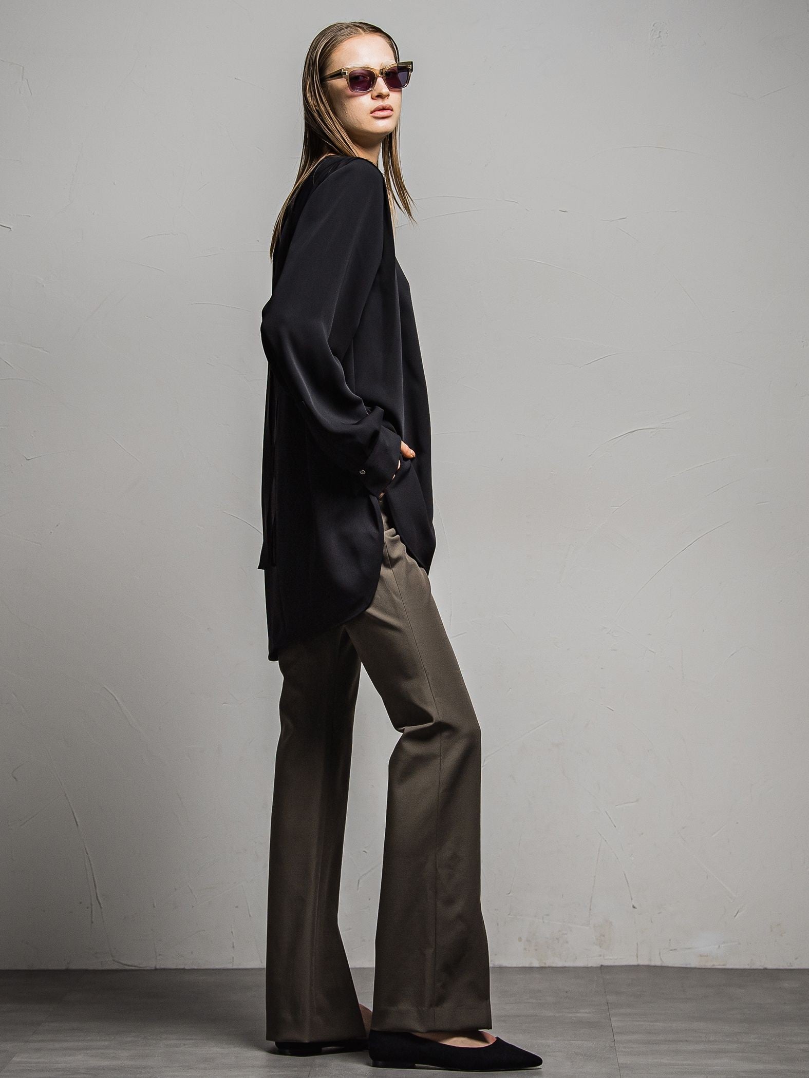 プレミアムストレッチセンタースリットフレアレギンス