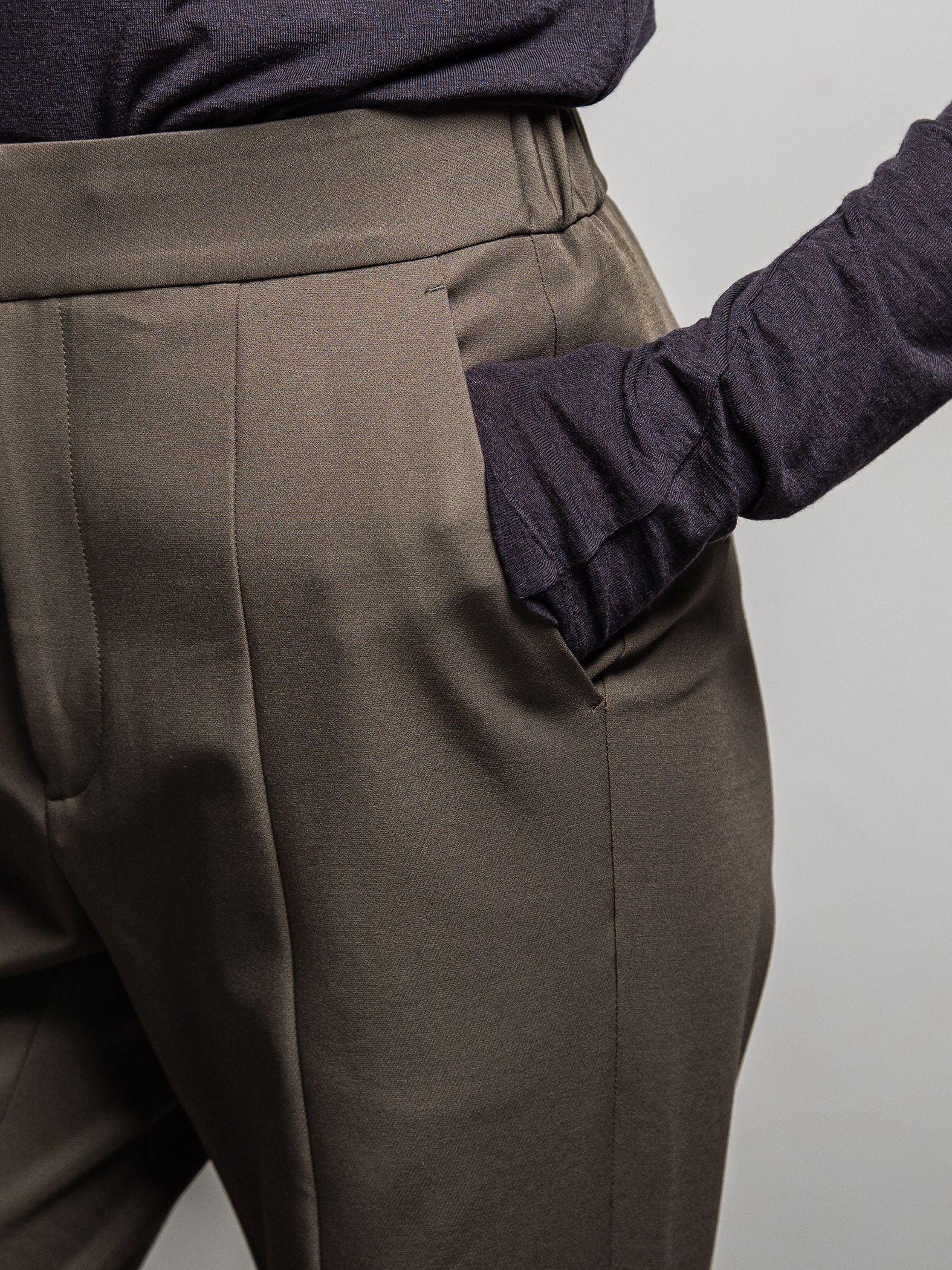 プレミアムストレッチセンタースリットフレアレギンス