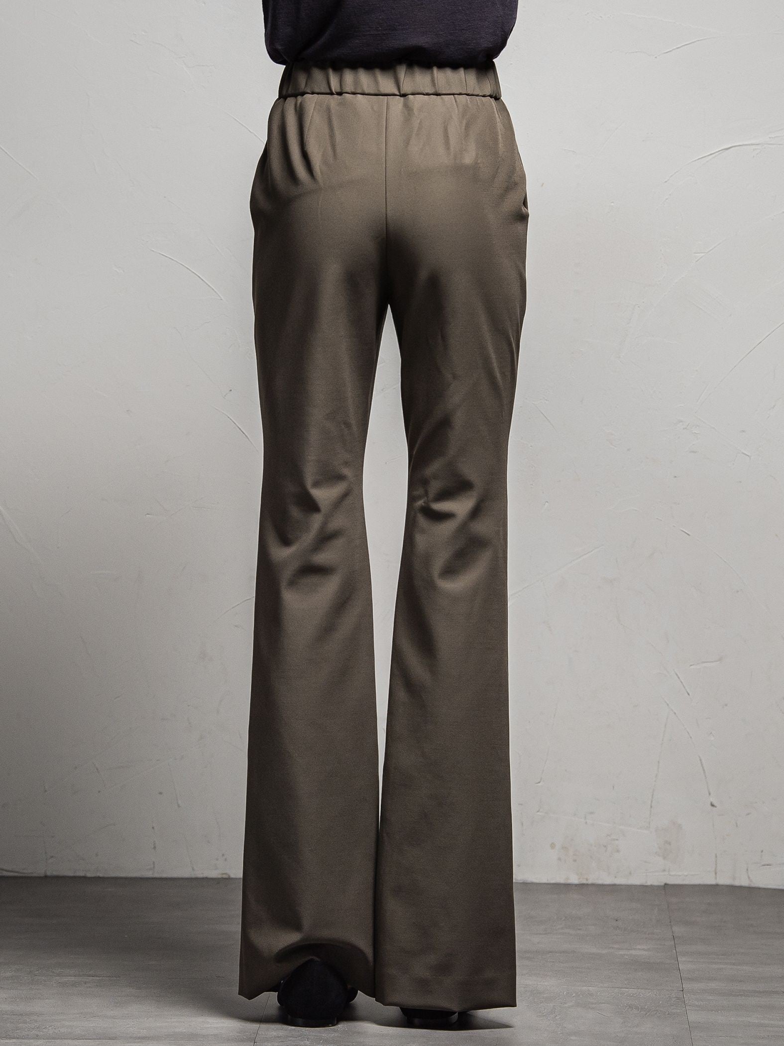 プレミアムストレッチセンタースリットフレアレギンス