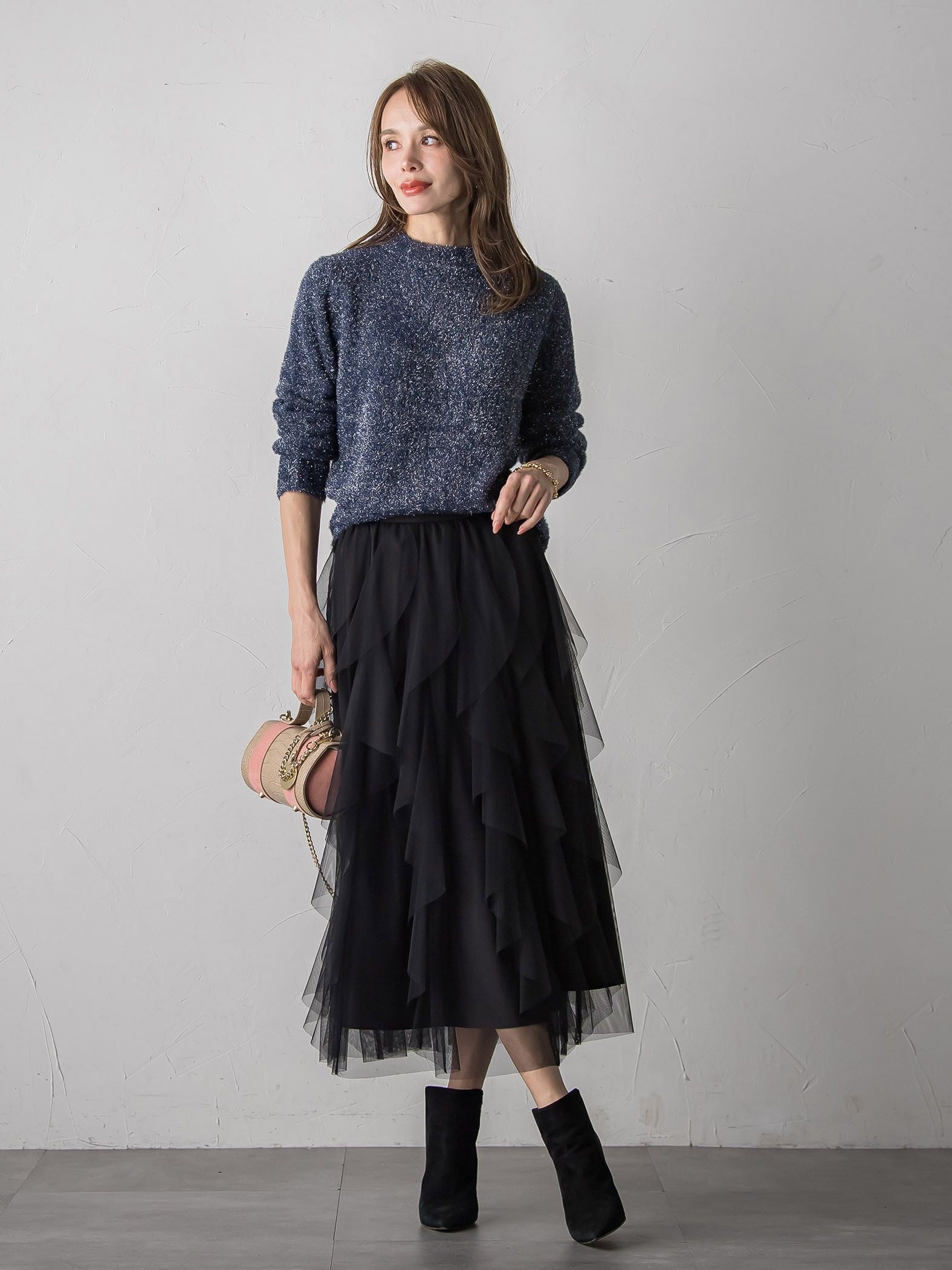 ラメシャギーニット