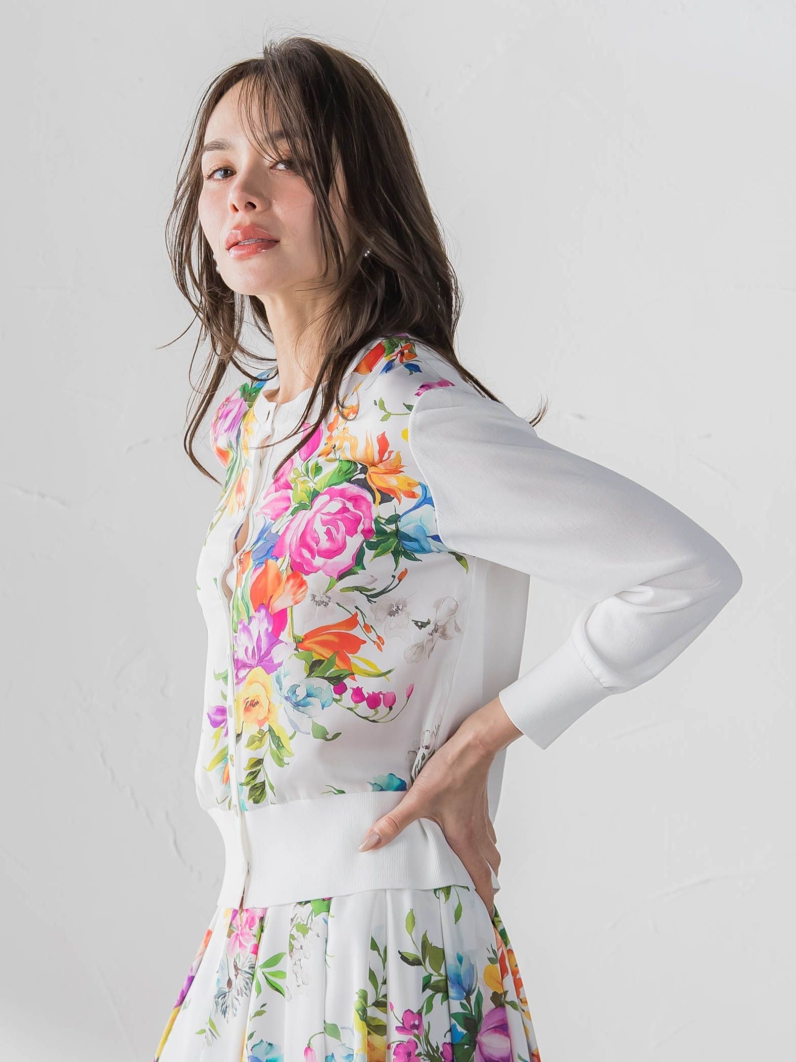 ビッグフラワーブーケカーディガン