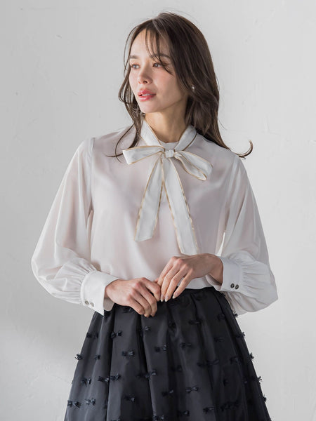 フェミニッシュデシンブラウス