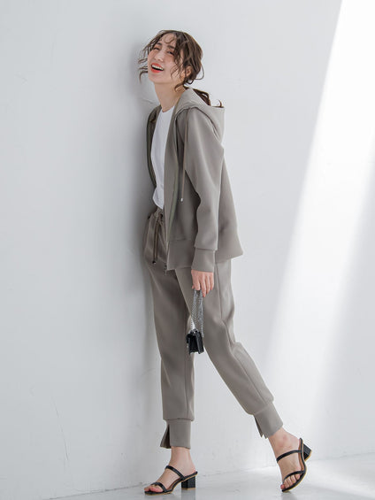 【ビッキー定番/ロングシーズン大活躍の多機能素材/L号サイズ登場！】裾スリットジョガーパンツ《洗濯機で洗える》