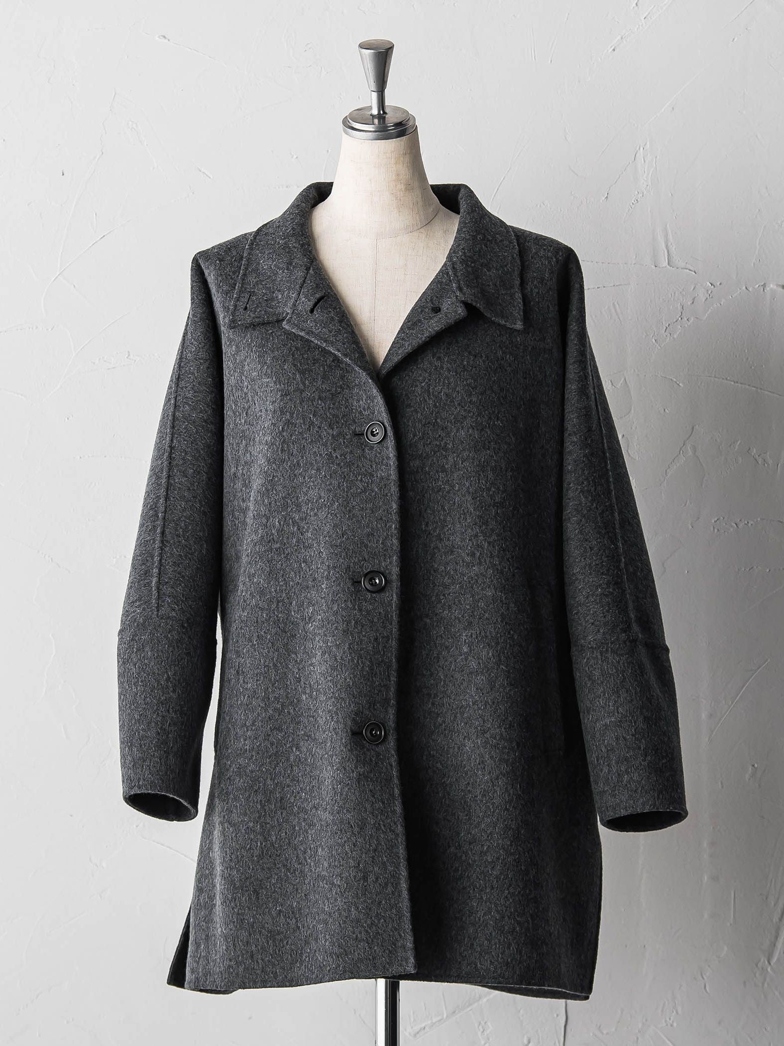 <極>”軽さと贅沢なぬくもり”スタンドカラーリバーコート