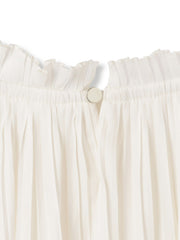 ドレープサテンフリルネックブラウス