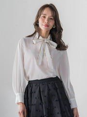 フェミニッシュデシンブラウス