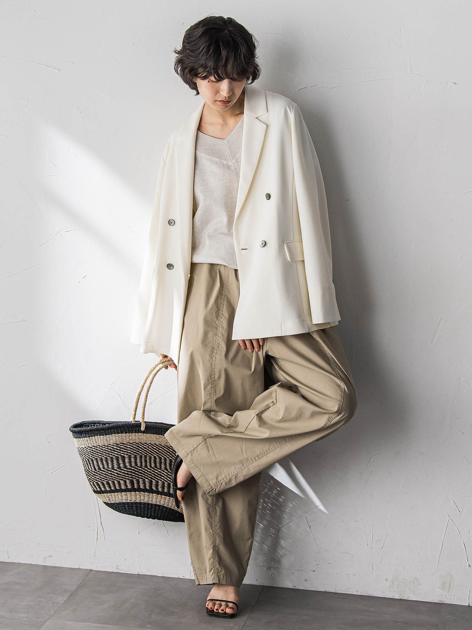 LEVITA Vネックドルマンニットプルオーバー