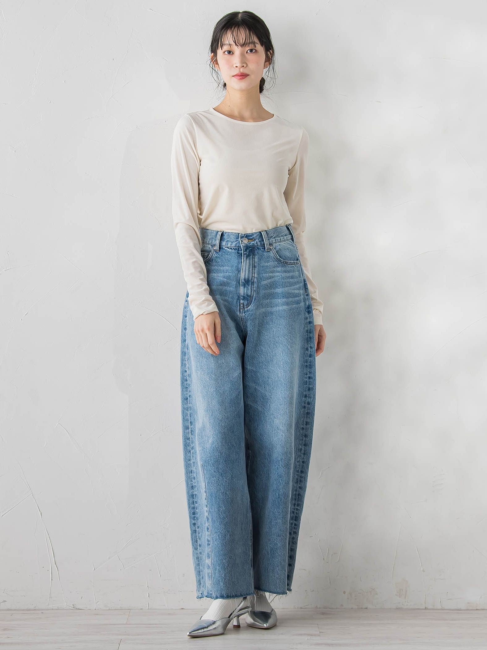 カーブデニムパンツ≪洗濯機で洗える≫