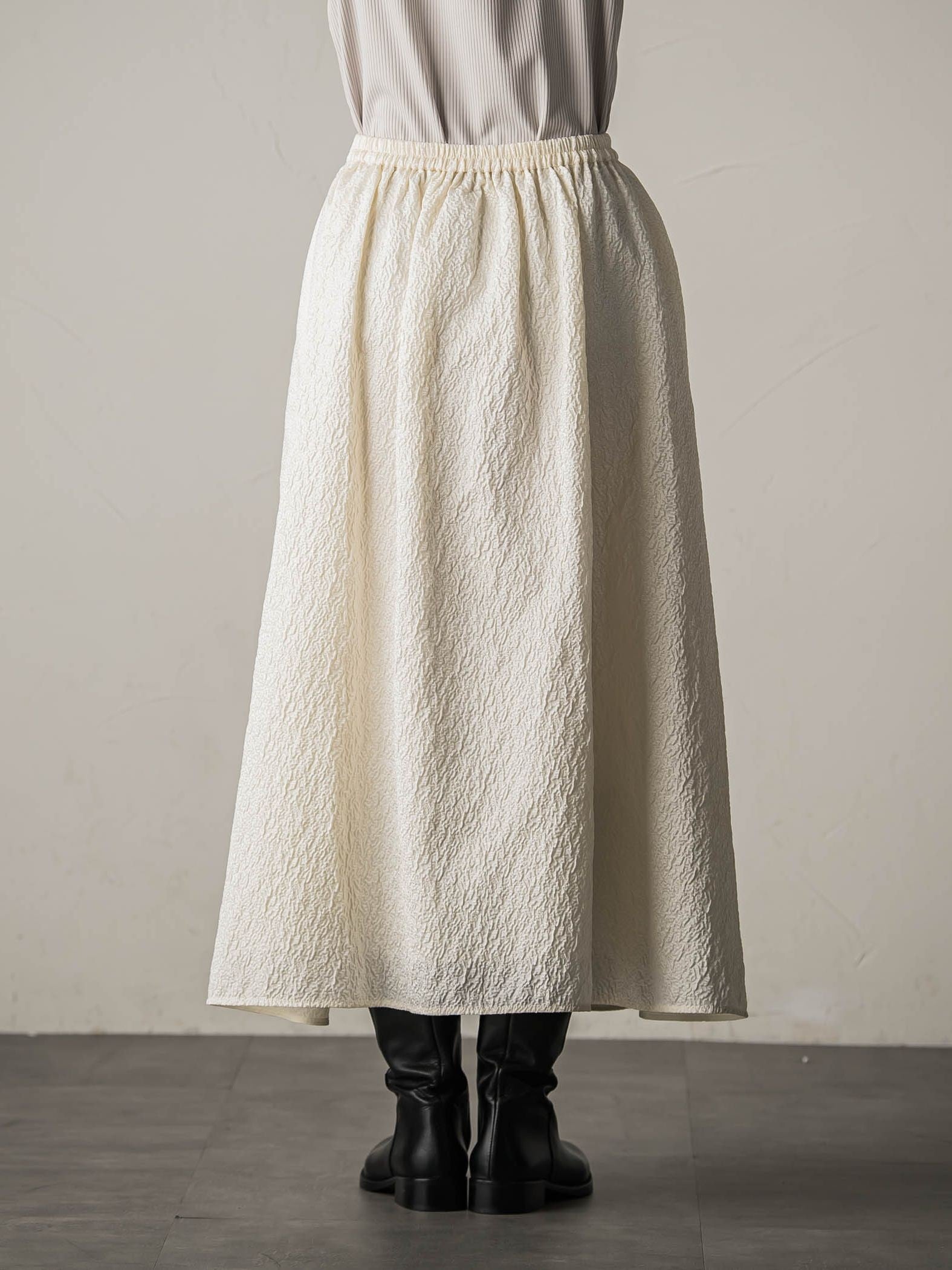 型押しジャガードタックフレアスカート≪手洗い可能≫