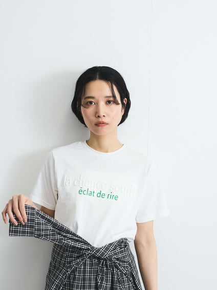エンボスプリントTシャツ≪手洗い可能≫