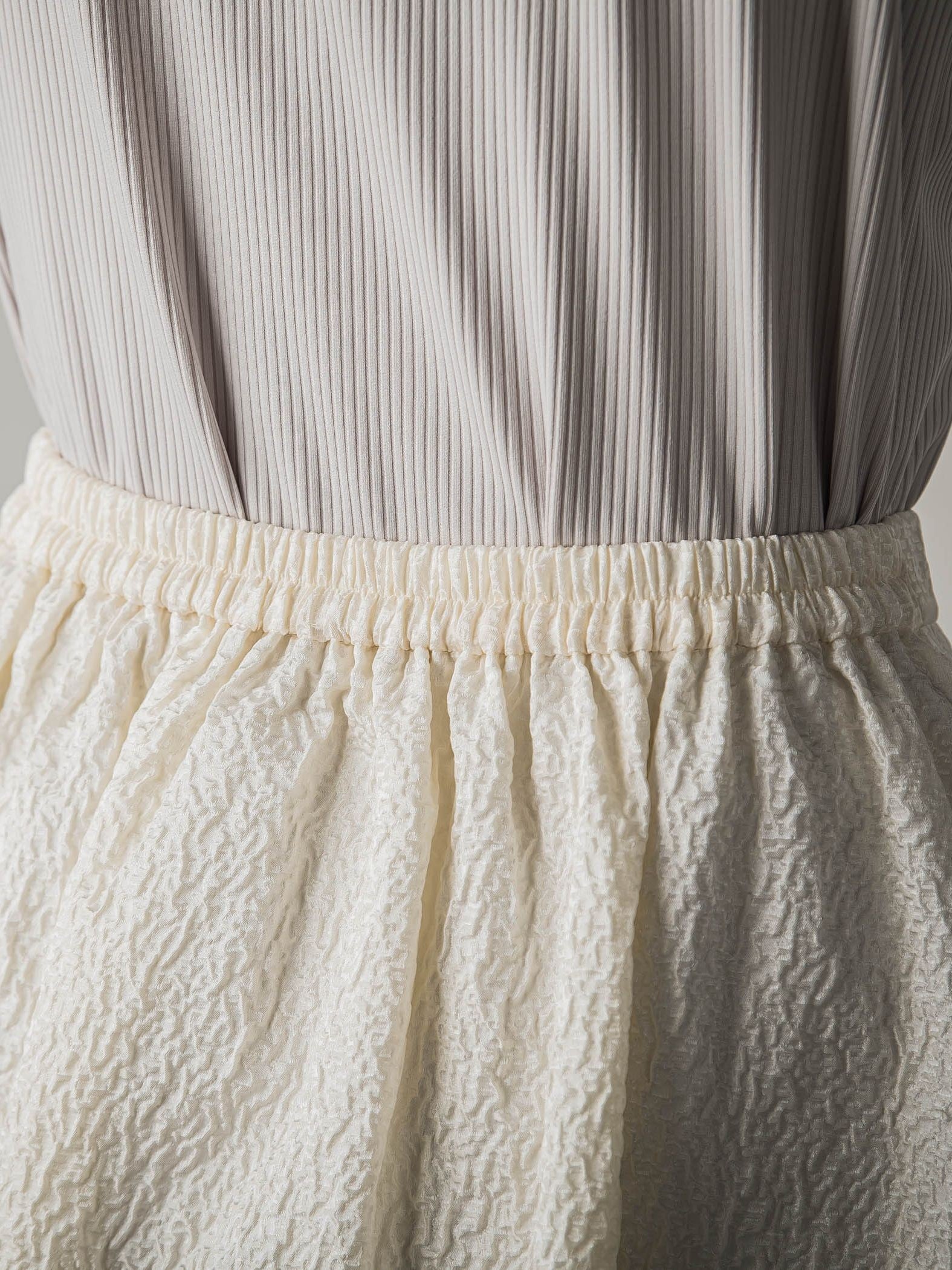 型押しジャガードタックフレアスカート≪手洗い可能≫