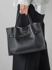 【VIOLAd'ORO】スタッズ付きWフェイスレザートートバッグ