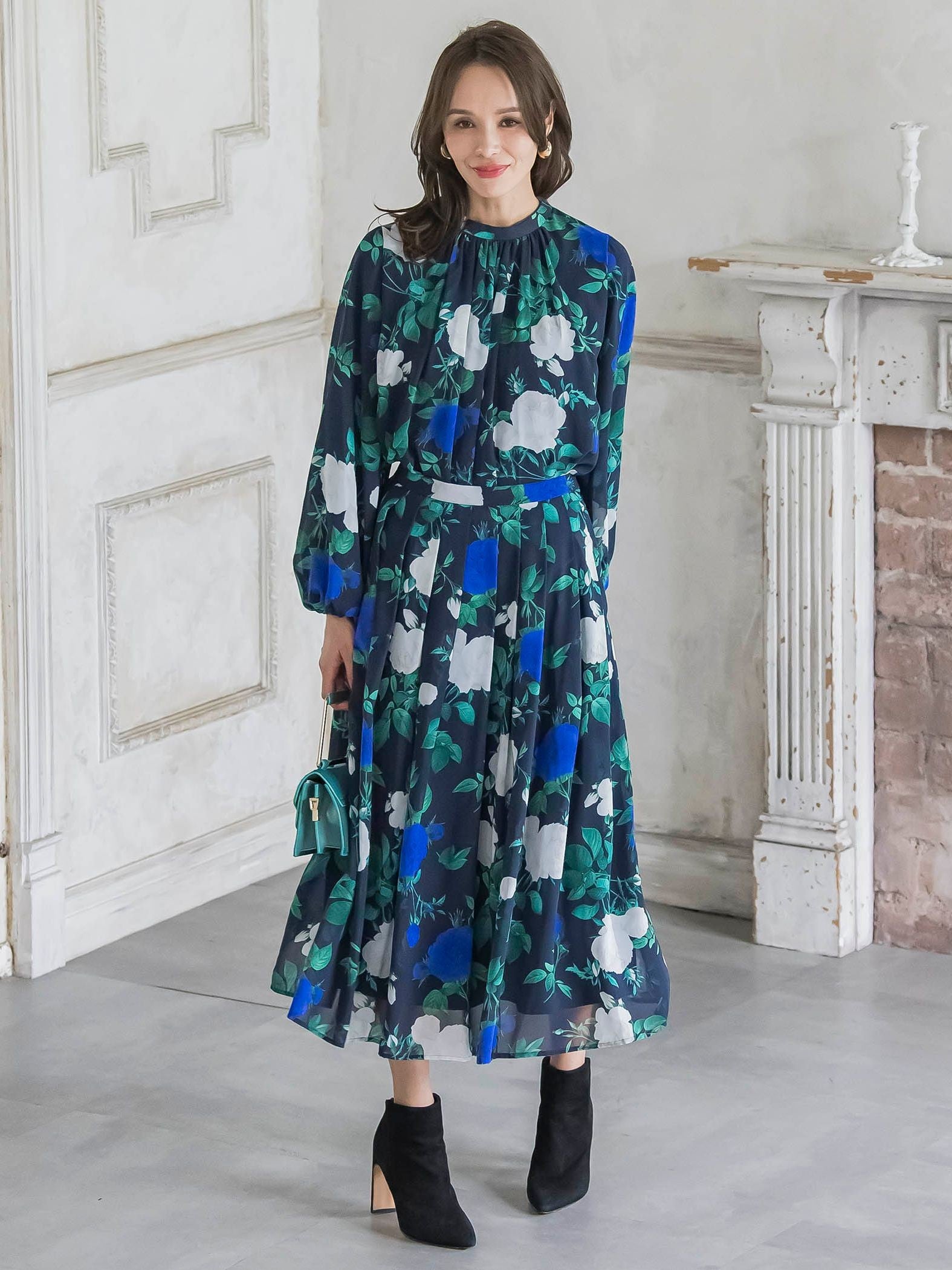 ブルーローズプリントブラウス≪洗濯機で洗える≫