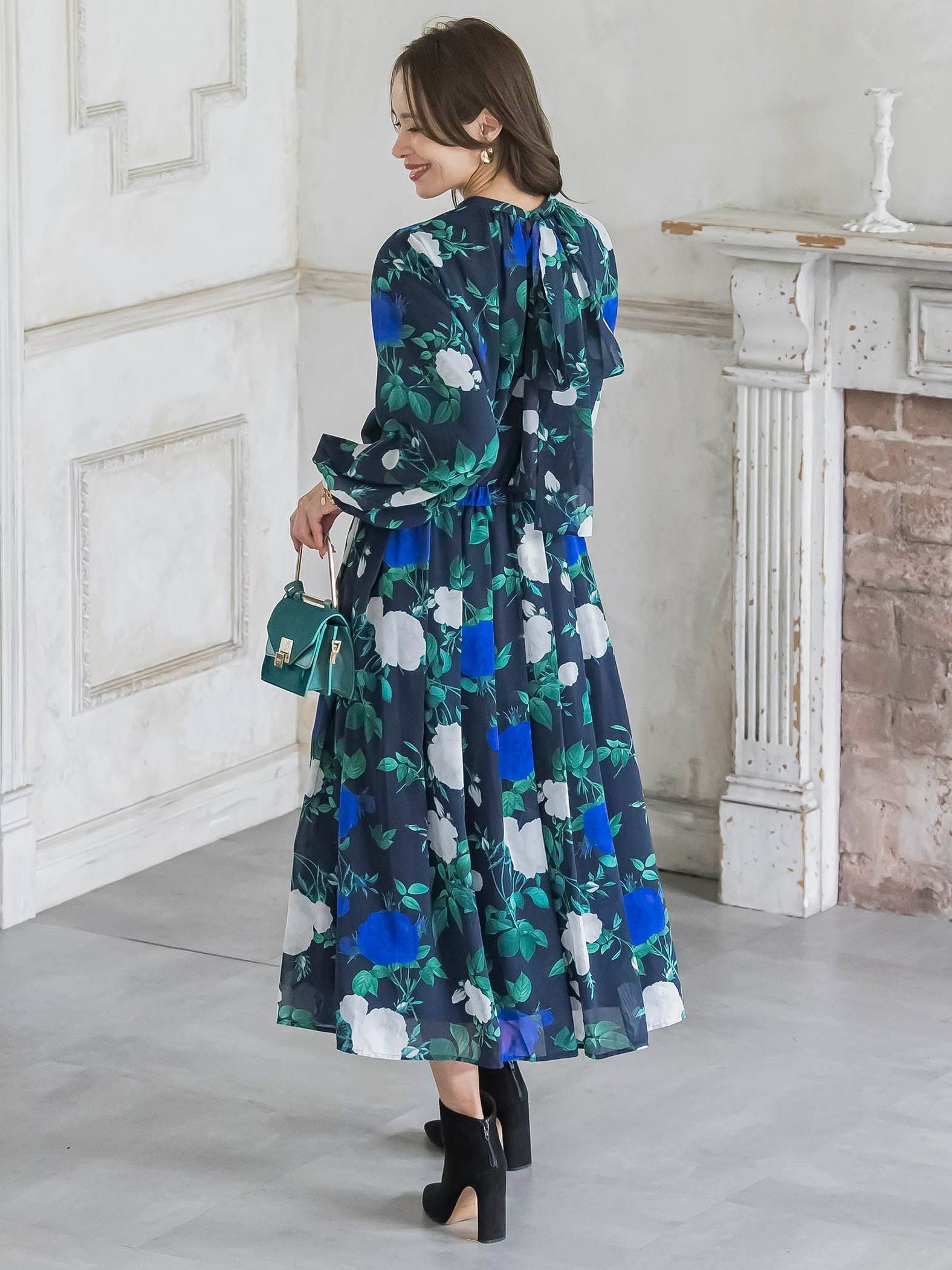 ブルーローズプリントブラウス≪洗濯機で洗える≫