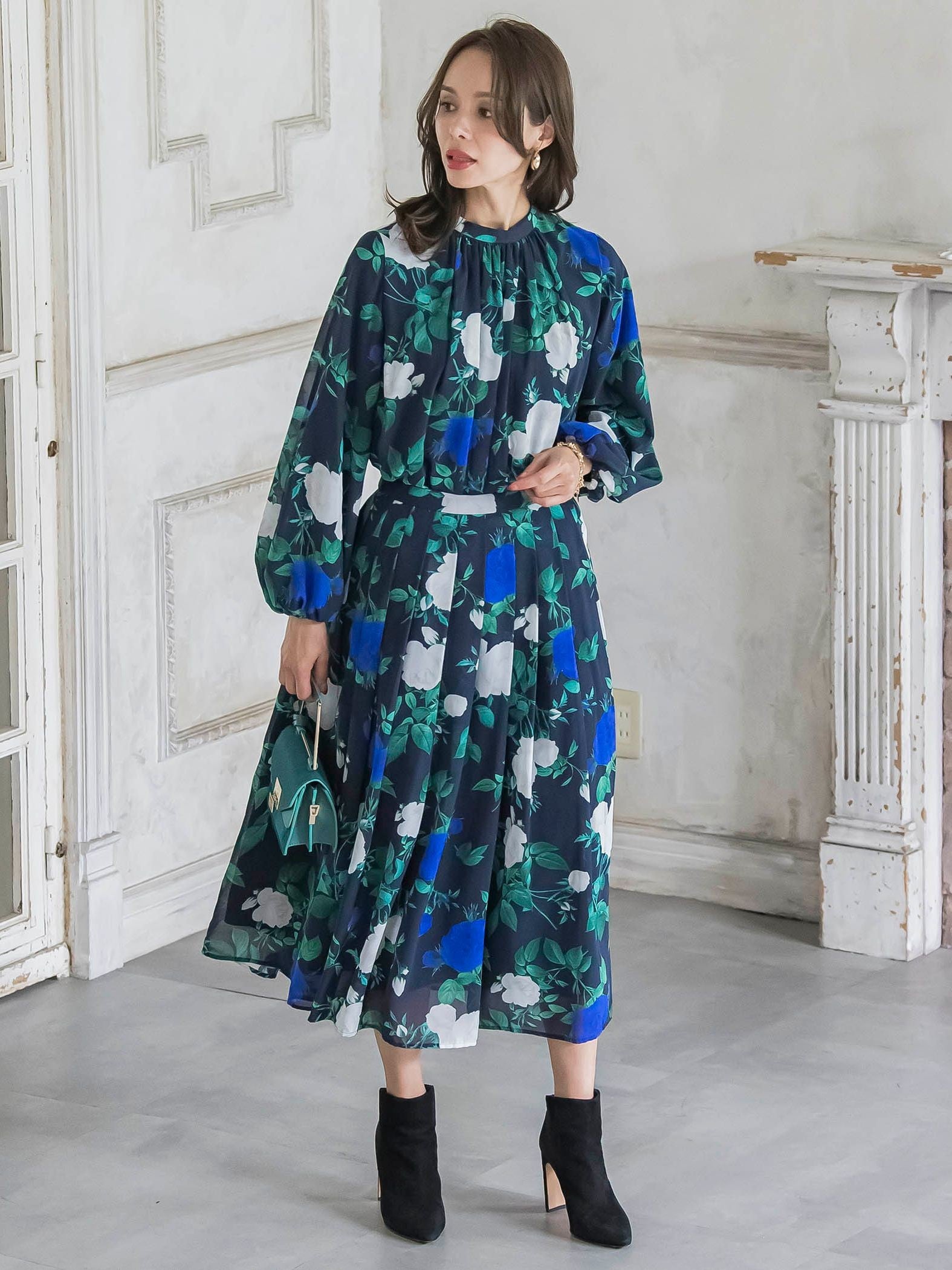 ブルーローズプリントブラウス≪洗濯機で洗える≫