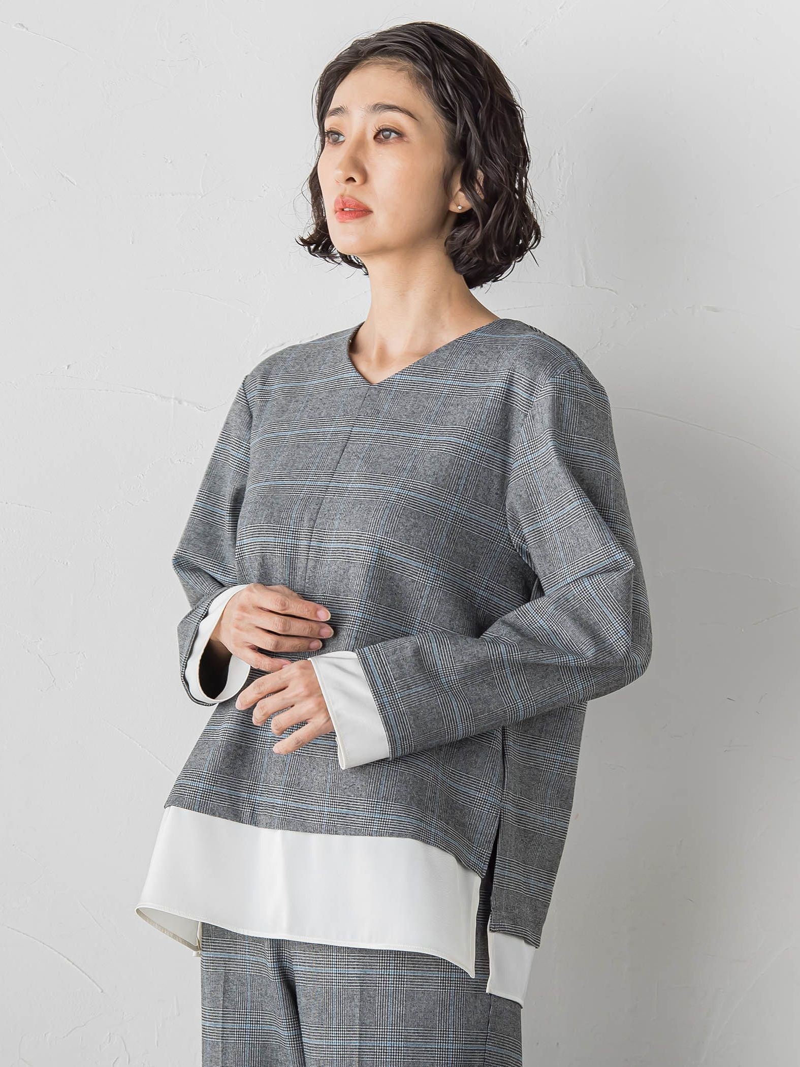 ピクシエスタVネックブラウス≪洗濯機で洗える≫