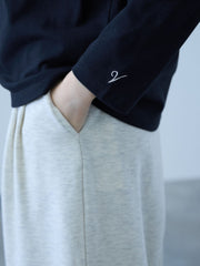 【シーズンレス】袖刺繍コットンプルオーバー