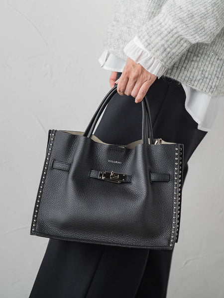 【VIOLAd'ORO】スタッズ付きWフェイスレザートートバッグ