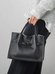 【VIOLAd'ORO】スタッズ付きWフェイスレザートートバッグ