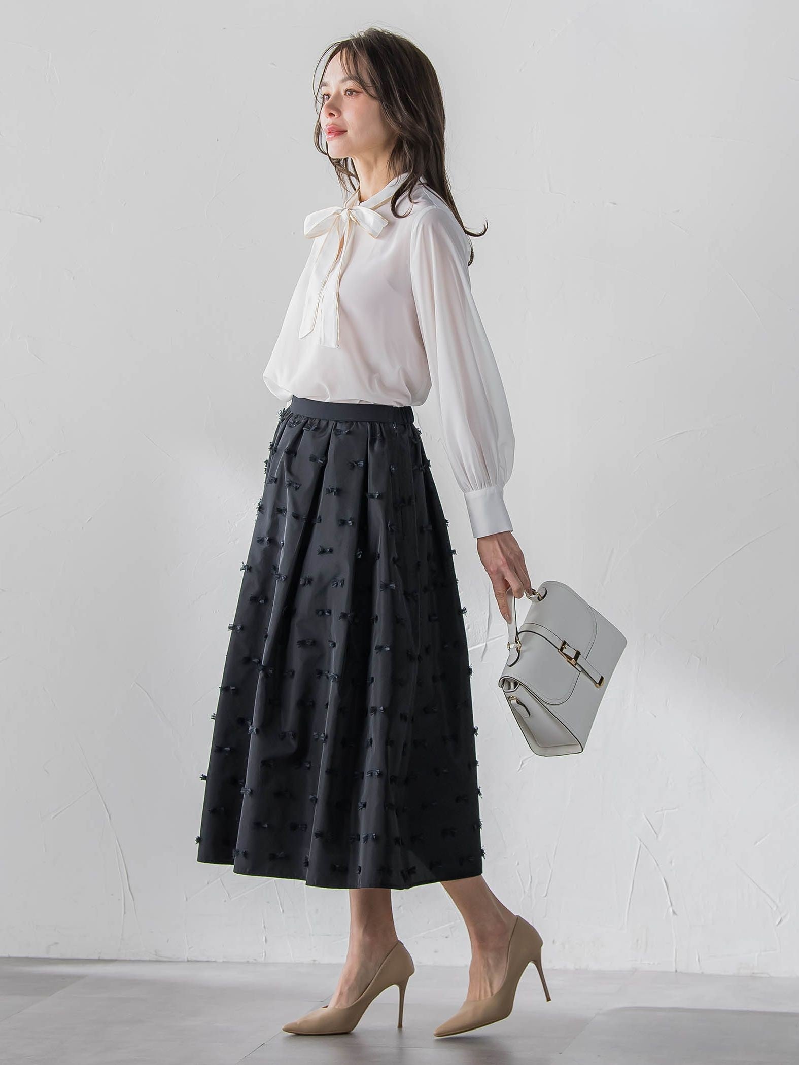 フェミニッシュデシンブラウス