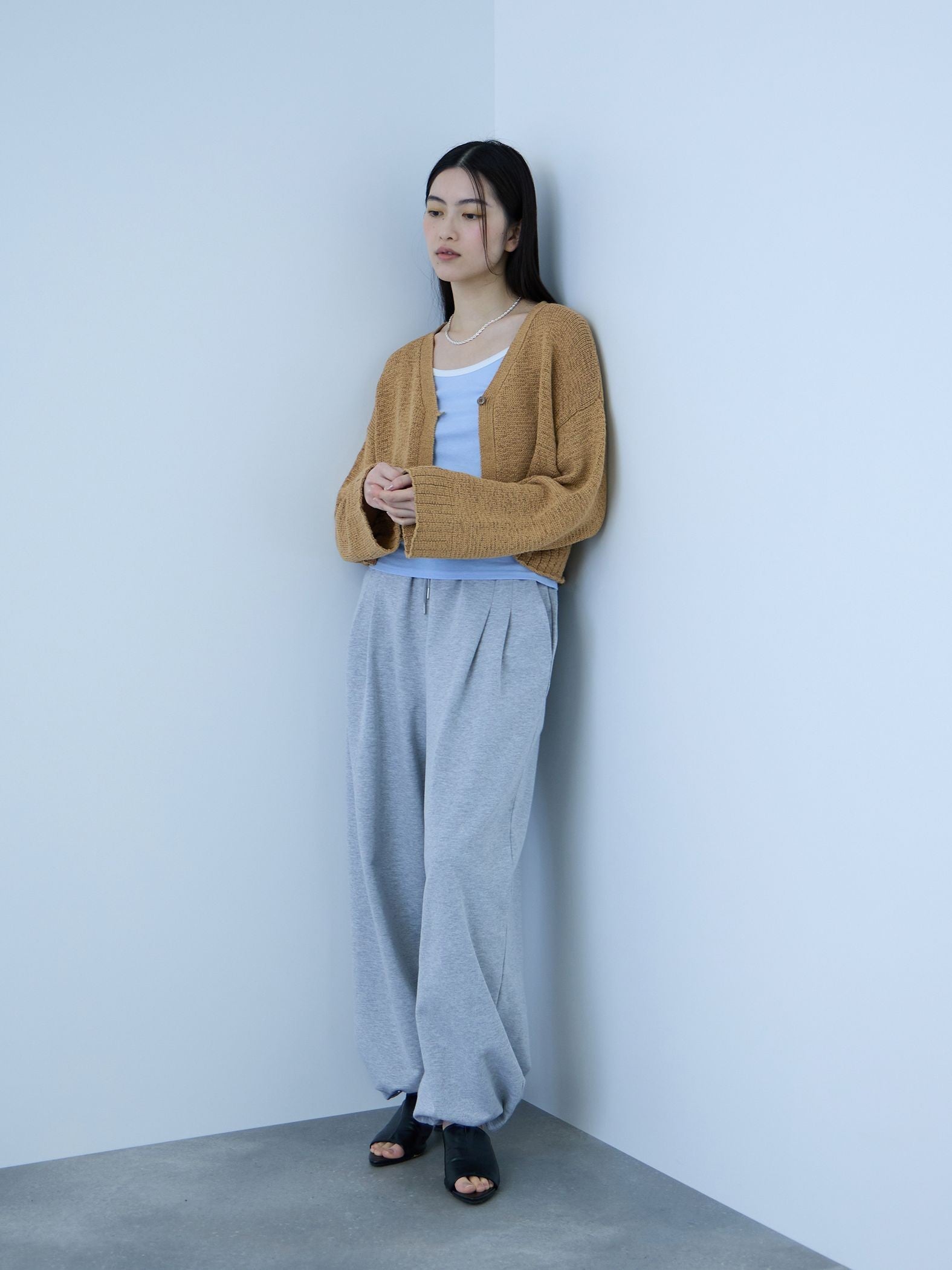 テープヤーンショート丈カーディガン