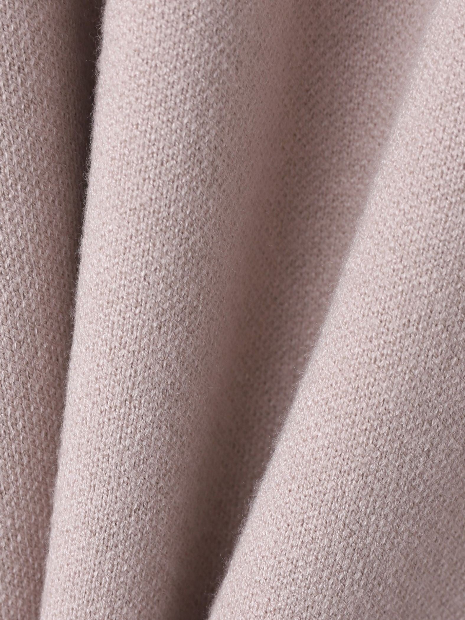 【WEB限定】刺繍ロゴニットプルオーバー≪洗濯機で洗える≫