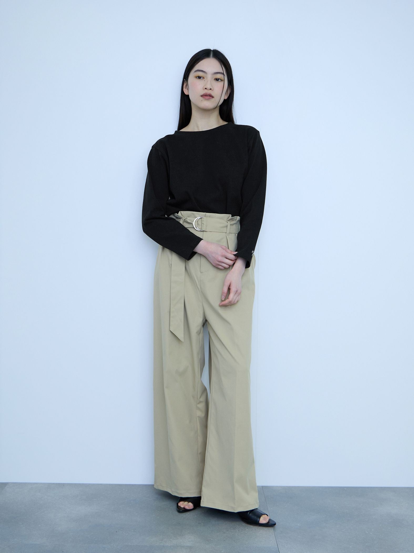 【シーズンレス】袖刺繍コットンプルオーバー