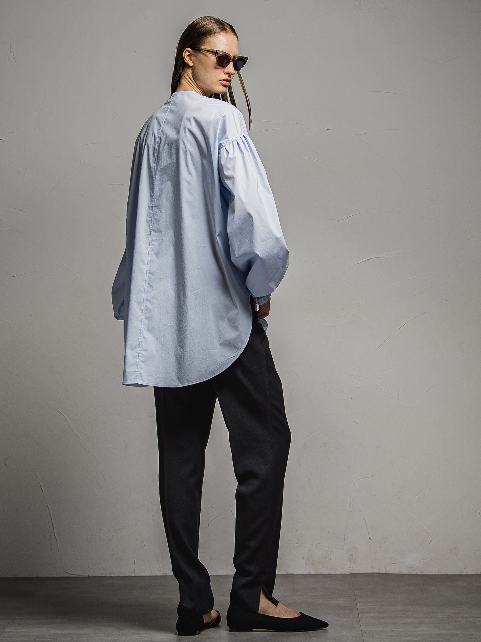 ミュールクルギャバテーパードパンツ