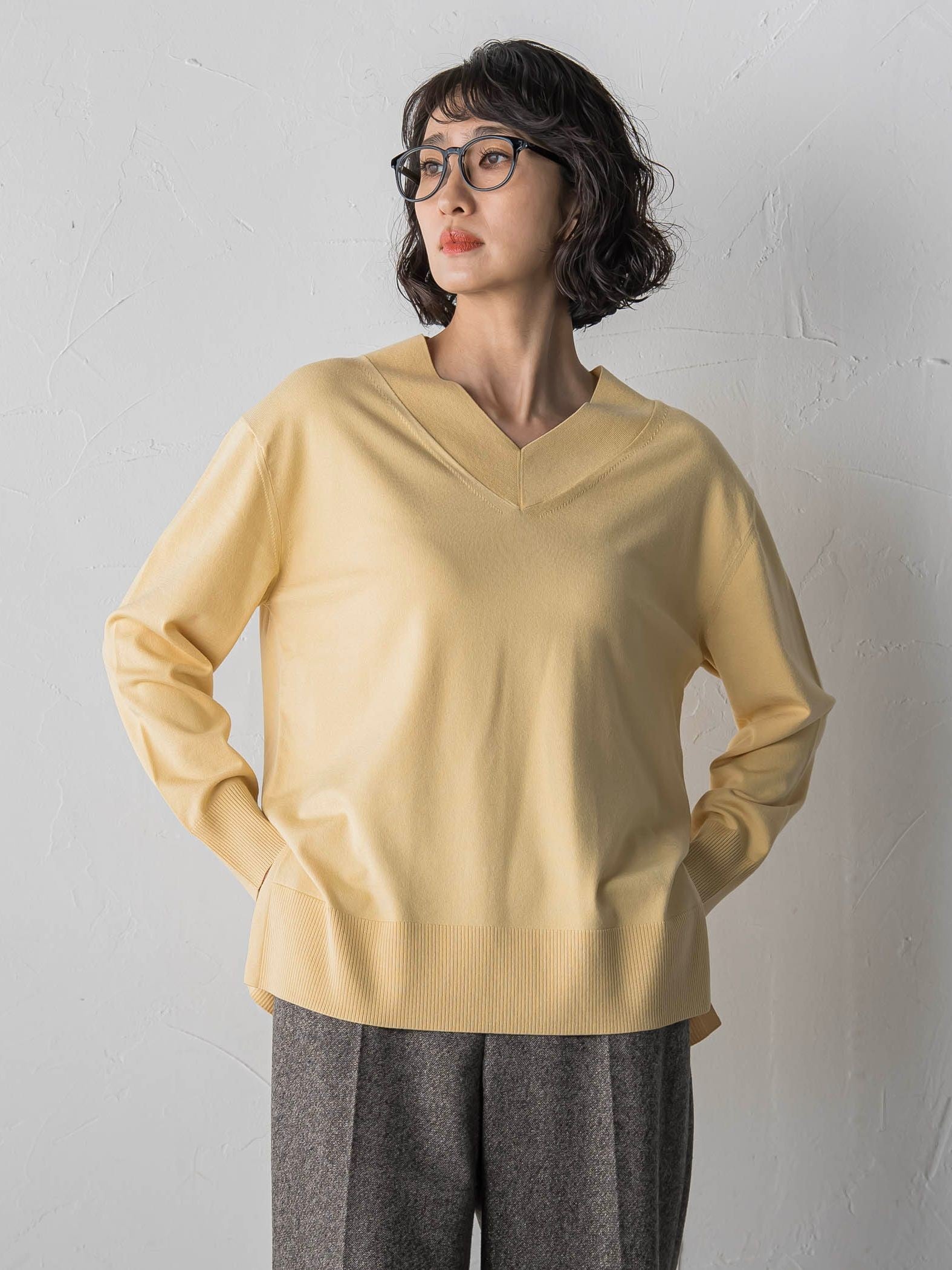 Vネックニット≪手洗い可能≫