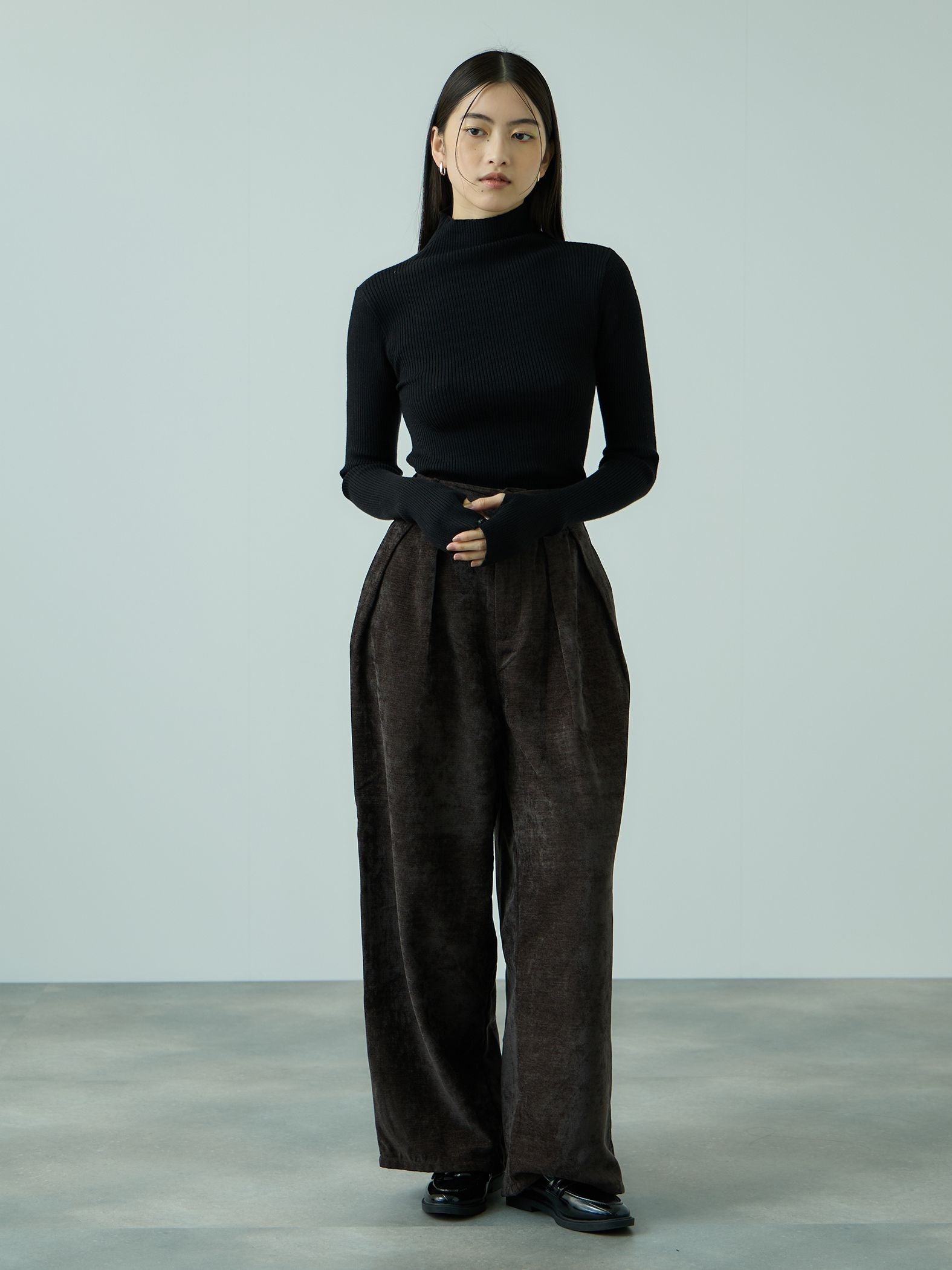 サムホールハイネックニットプルオーバー≪手洗い可能≫