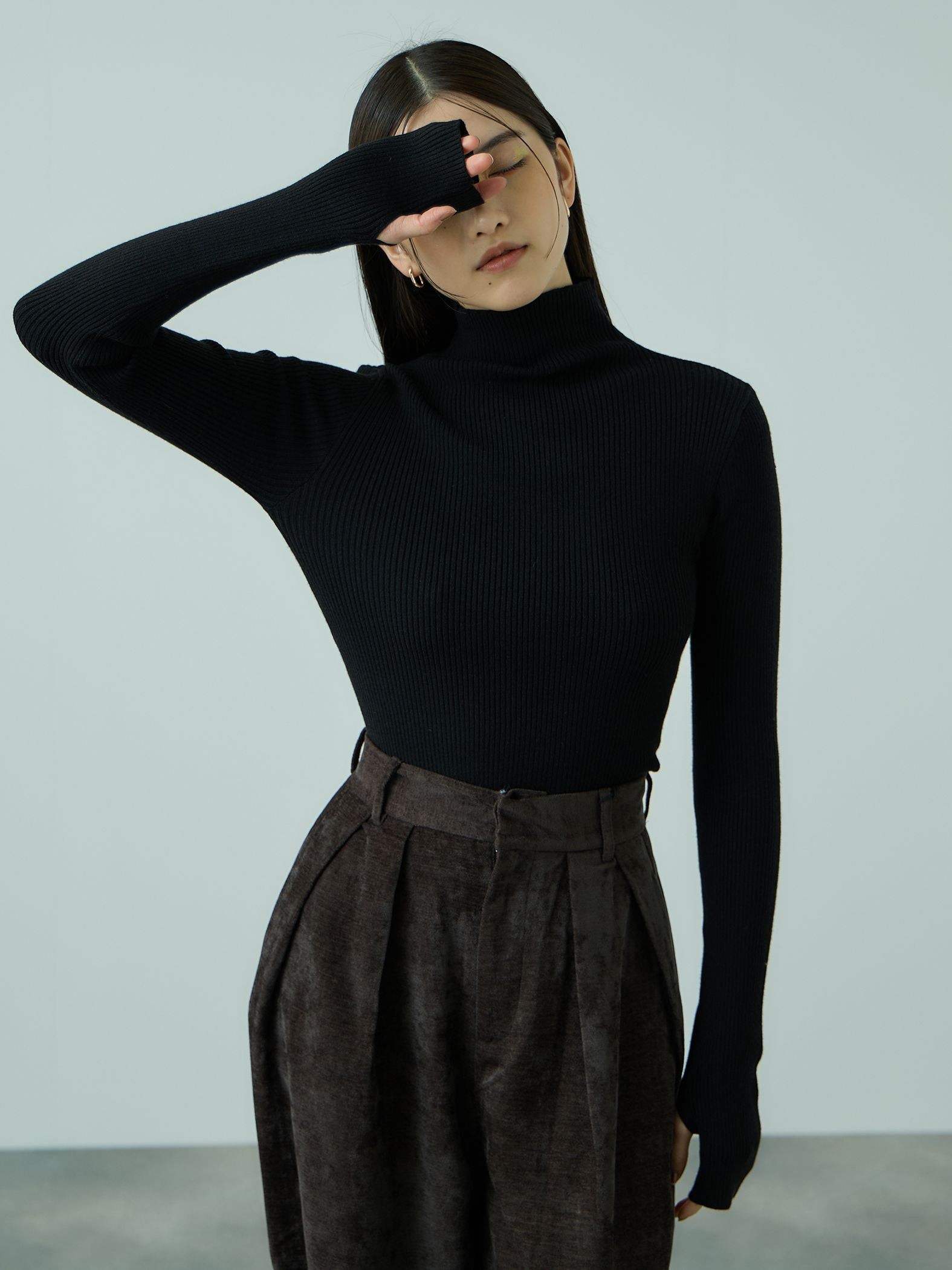 サムホールハイネックニットプルオーバー≪手洗い可能≫