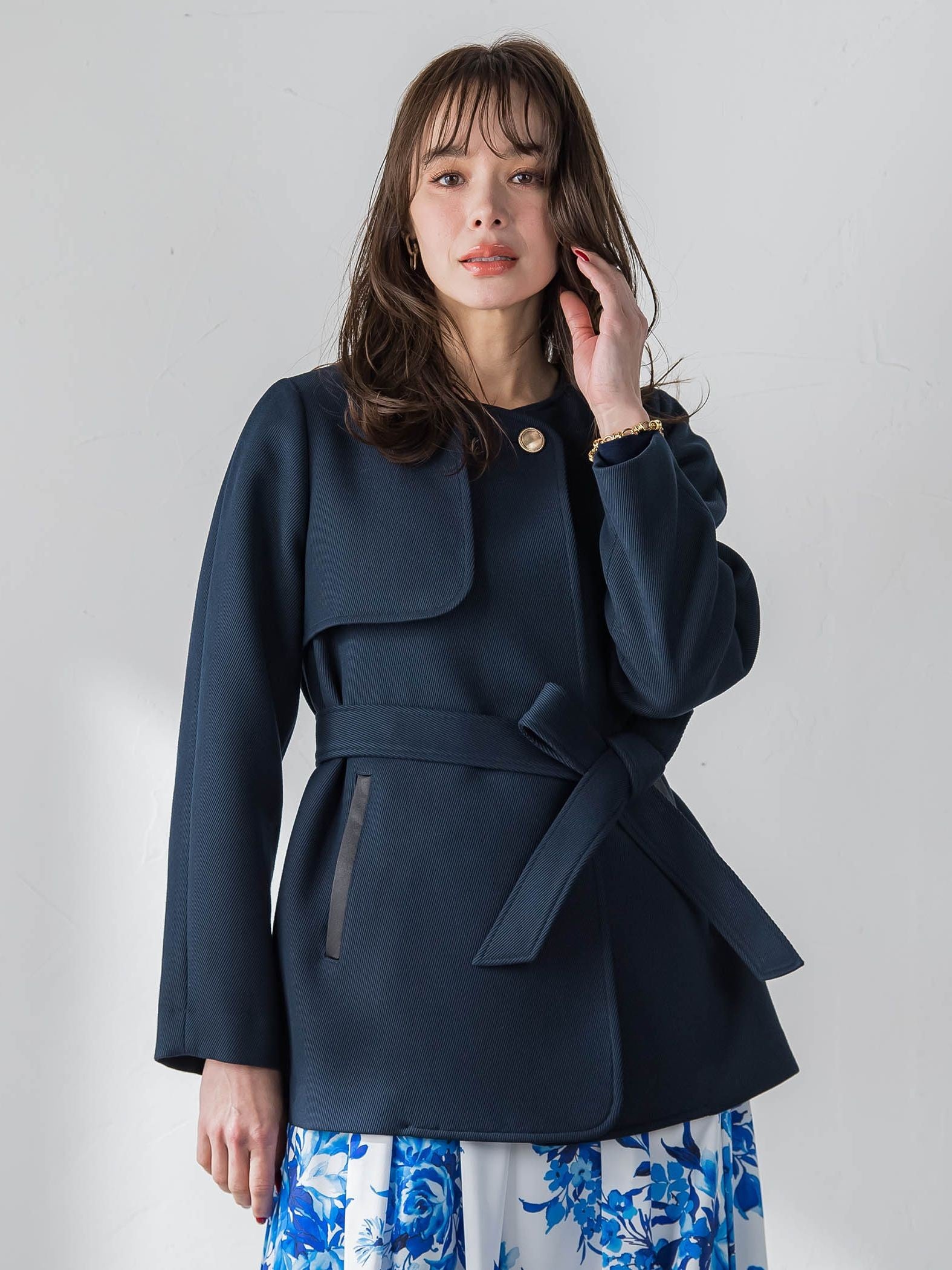 ノーカラーハーフコート